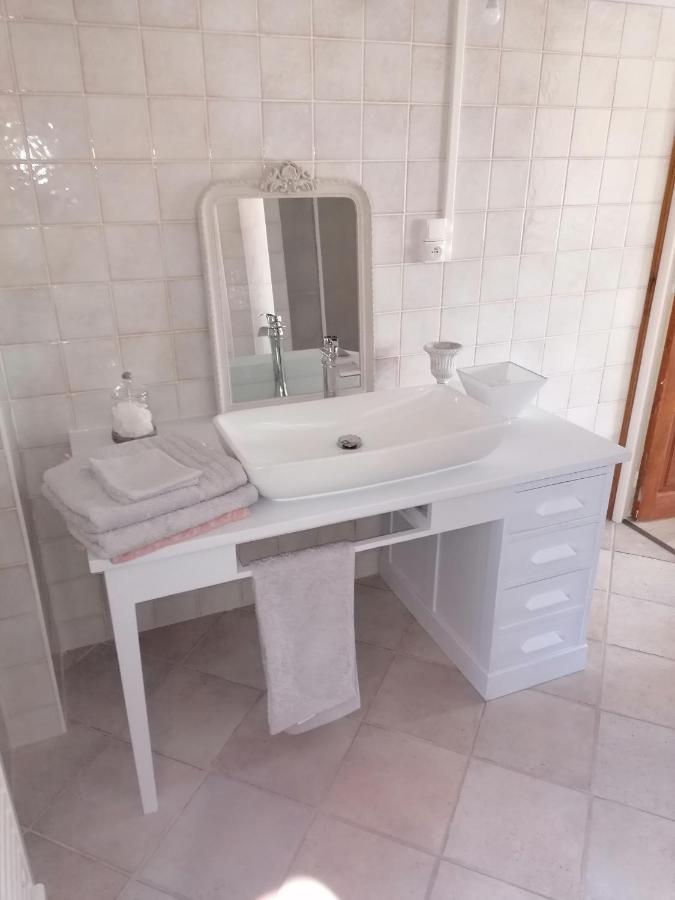 Chambre D'Hotes Esprit De Famille Landreville ภายนอก รูปภาพ