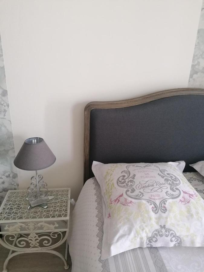Chambre D'Hotes Esprit De Famille Landreville ภายนอก รูปภาพ