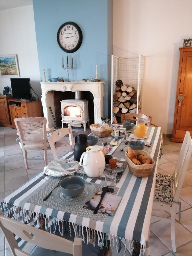 Chambre D'Hotes Esprit De Famille Landreville ภายนอก รูปภาพ